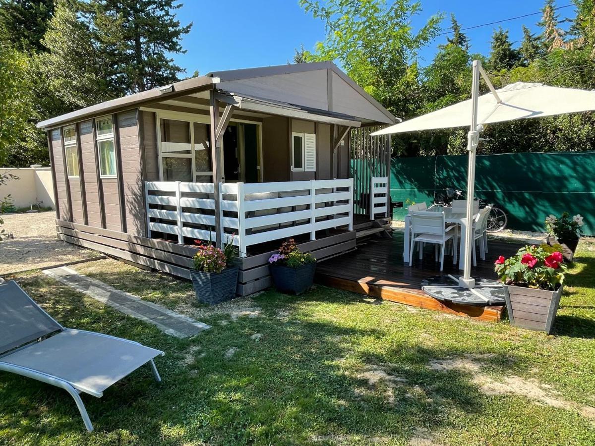 Avignon, Joli Chalet En Campagne Tres Proche De La Ville Ngoại thất bức ảnh