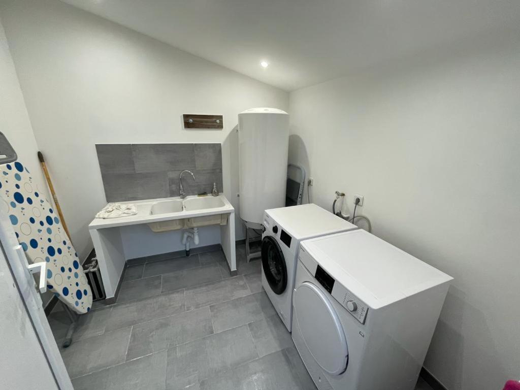 Avignon, Joli Chalet En Campagne Tres Proche De La Ville Ngoại thất bức ảnh